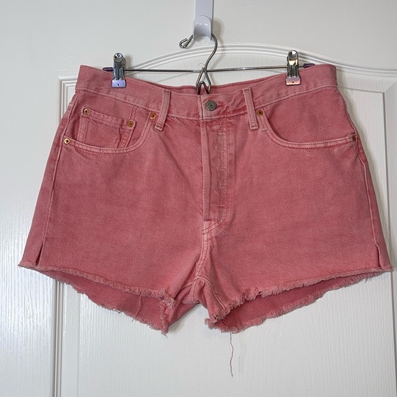 Levi’s 501 Original Denim Shorts Pink. Size 31 / 12 - Picture 2 of 16